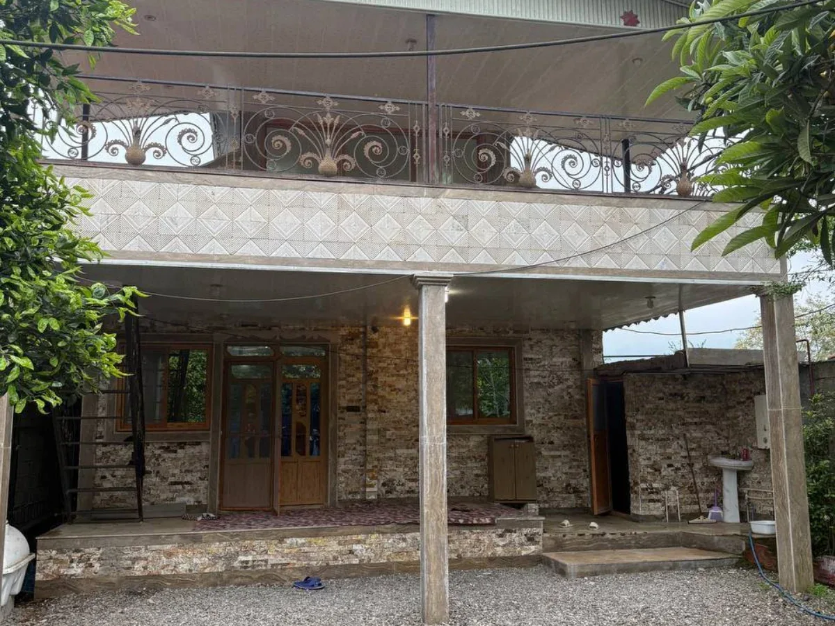 ویلا 120 متر بنا و 210 متر زمین در محیط شهری