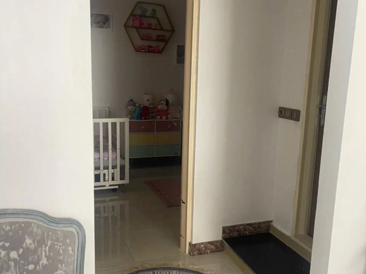 آپارتمان ۲ خوابه کوچه باهنر طبقه سوم 3