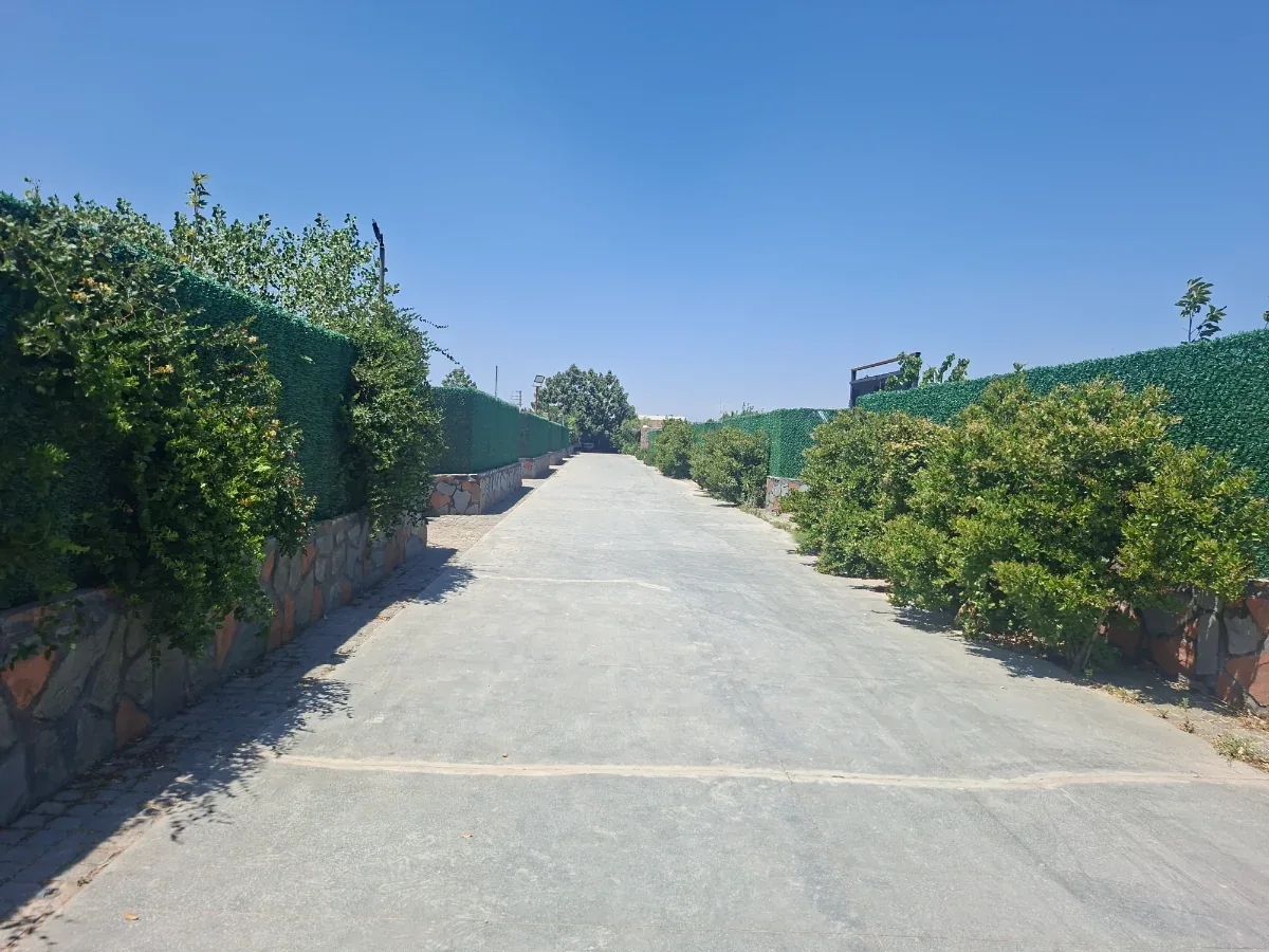 ۳۰۰ متر باغ چهار دیوار با سند و شهرکی 3