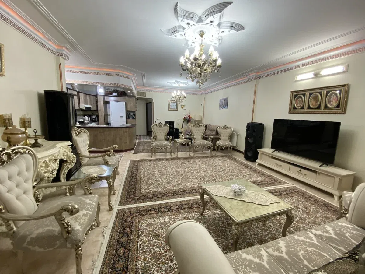 فروش 100متری خیابان اسلامی