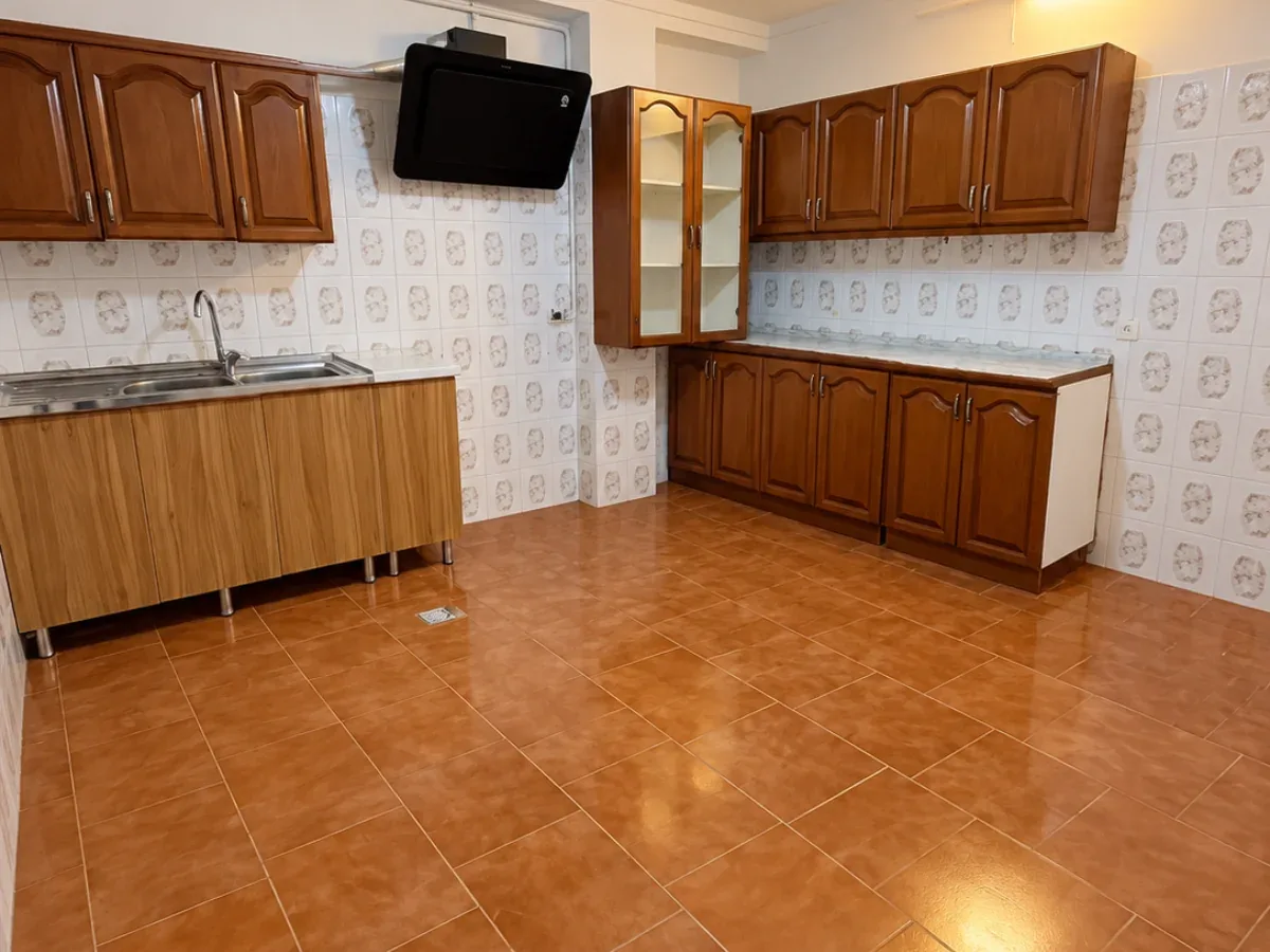 کوچه سجاد طبقه اول