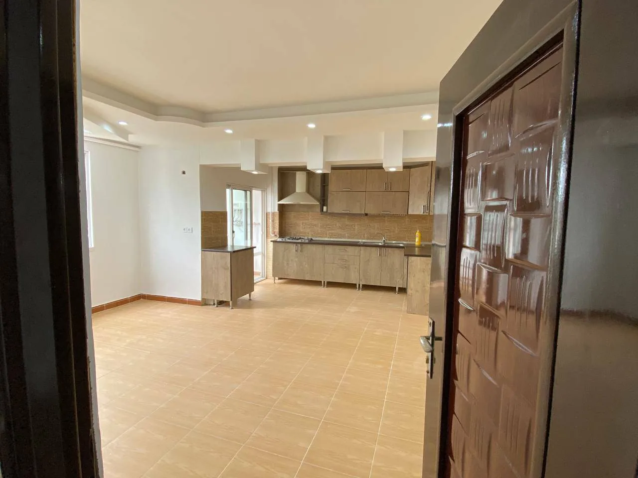 آپارتمان سنددار خیابان تختی رشت 3